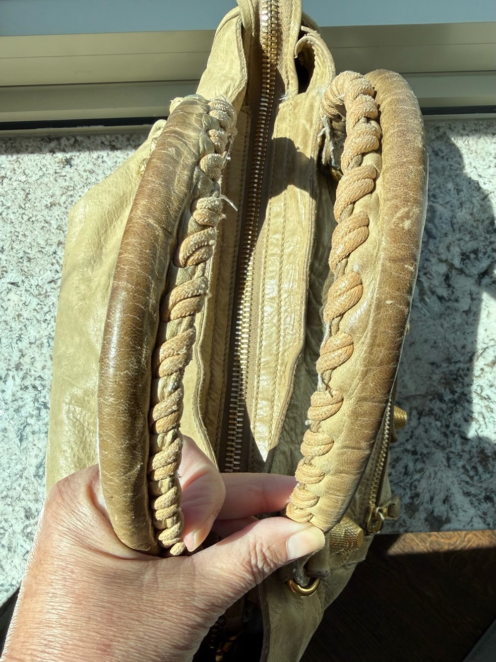 Balenciaga City Bag in Beige with Gold Tone Hardware Pre-2011 - Picture 4 of 15